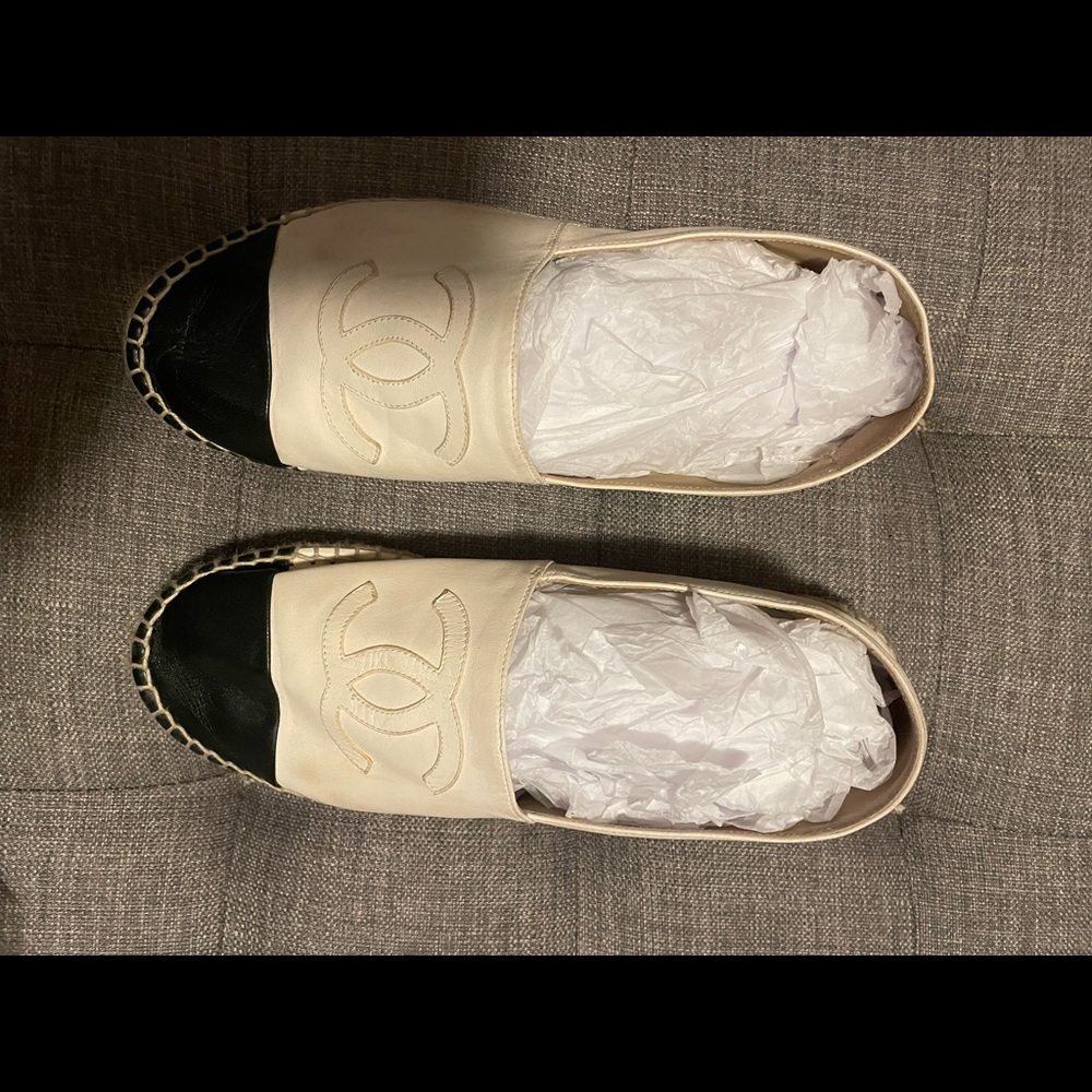 CHANEL Espadrilles